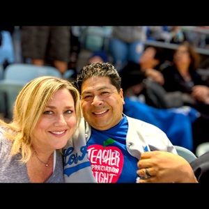 Meet your Posher, Dee